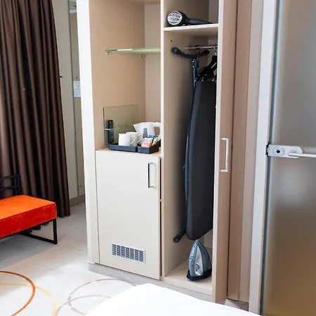 - Arena Towers By Ihg Отель