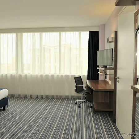 - Arena Towers By Ihg Hotel 4*