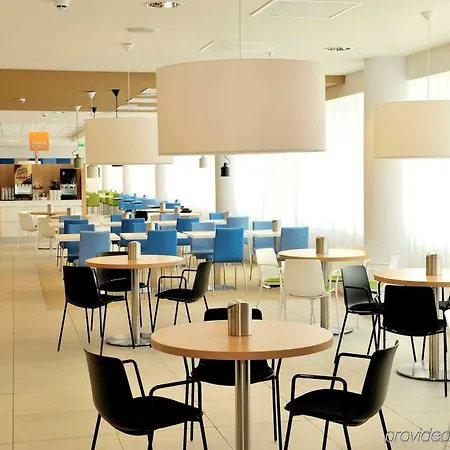 - Arena Towers By Ihg 4* Amsterdam
