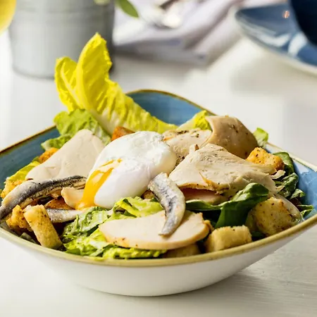 - Arena Towers By Ihg Szálloda 4*