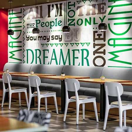 Szálloda - Arena Towers By Ihg