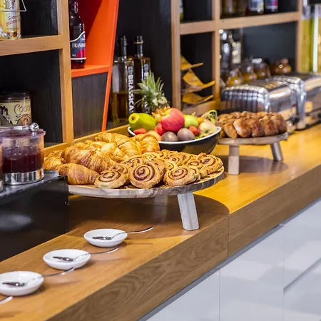 - Arena Towers By Ihg Amszterdam