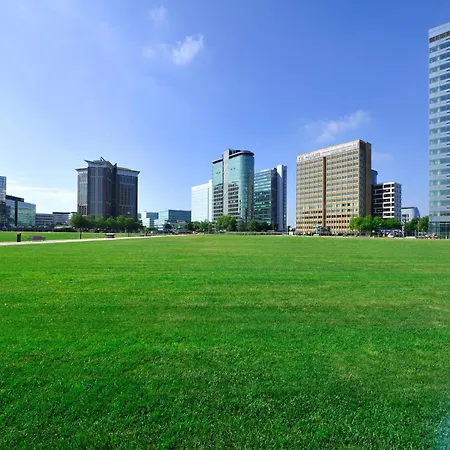 - Arena Towers By Ihg 4* Amszterdam