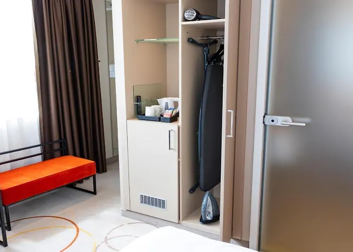 - Arena Towers By Ihg Отель