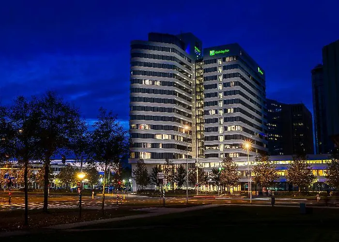 竞技场塔阿姆斯特丹假日酒店 4*